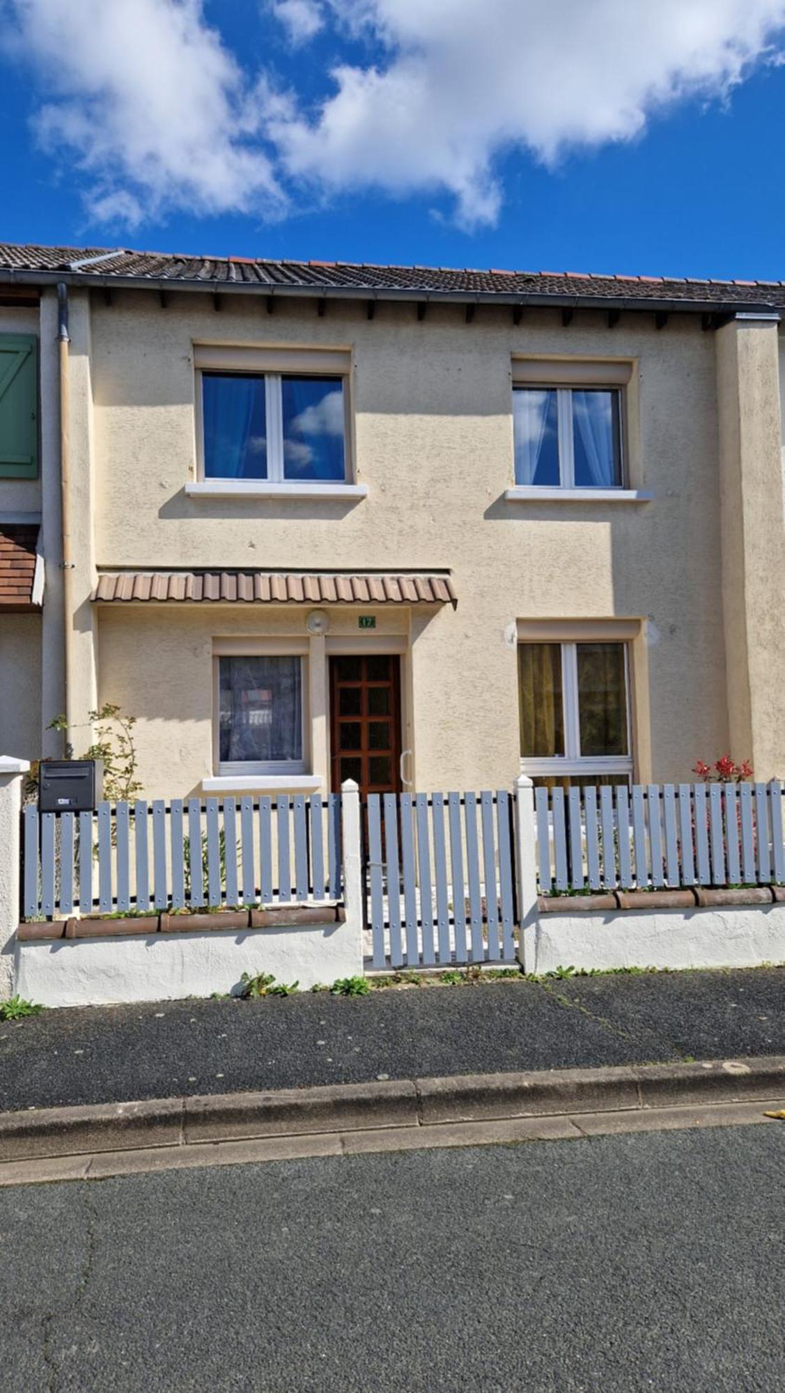 Maison 3 Chambres 6 Personnes Et Garage Chateauroux Bagian luar foto